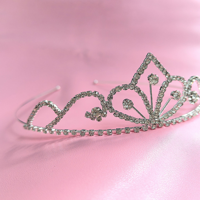 Серебряная корона со стразами, – обзор и цена Tech Accessories Women